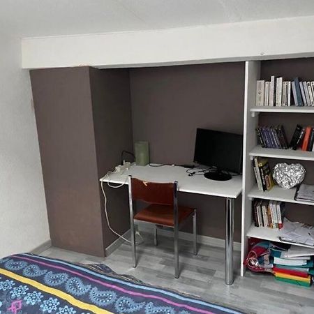 Joli Duplex En Centre Ville De 40M2 Climatise Istres Ngoại thất bức ảnh