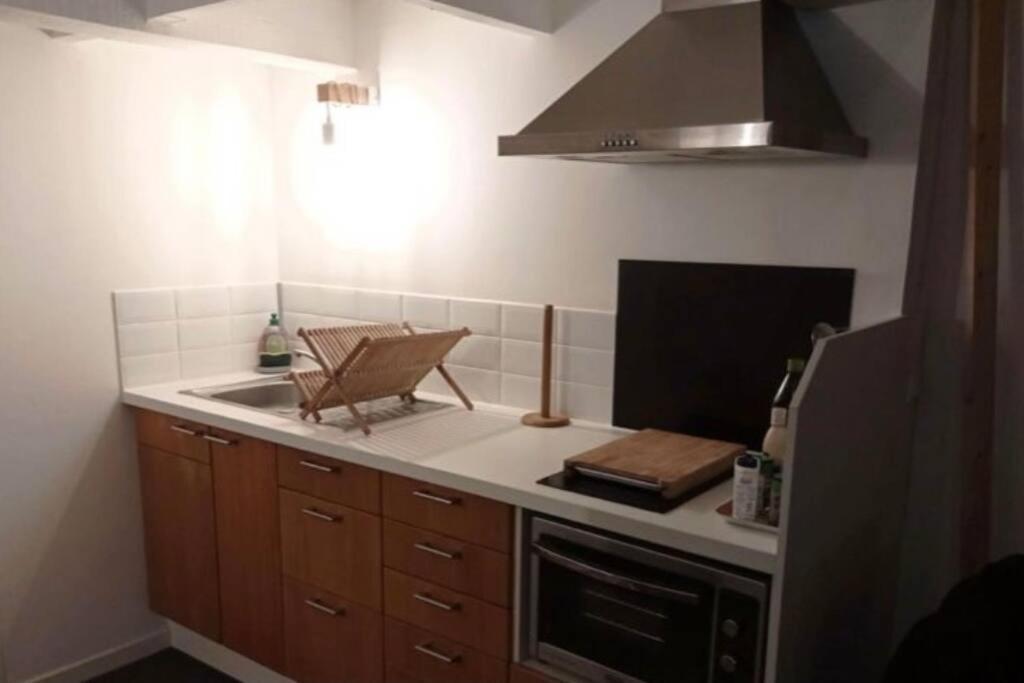 Joli Duplex En Centre Ville De 40M2 Climatise Istres Ngoại thất bức ảnh