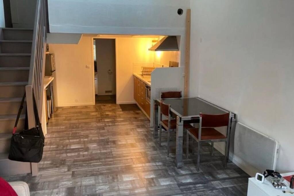 Joli Duplex En Centre Ville De 40M2 Climatise Istres Ngoại thất bức ảnh