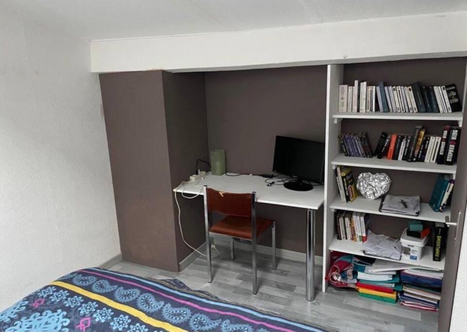 Joli Duplex En Centre Ville De 40M2 Climatise Istres Ngoại thất bức ảnh